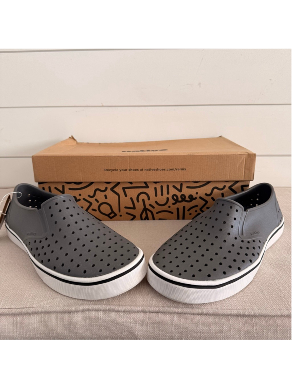 Women's Native Miles Dublin Grey Shell‎ White Sneakers US 9